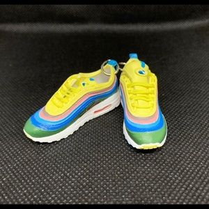 Sean Wotherspoon Sneaker keychain